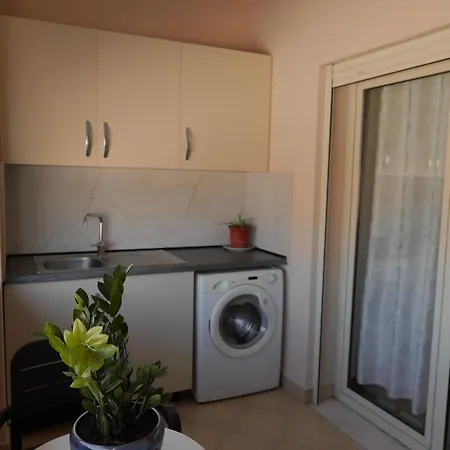 Appartement Comfy Flat In Astir Near Bus And Ac