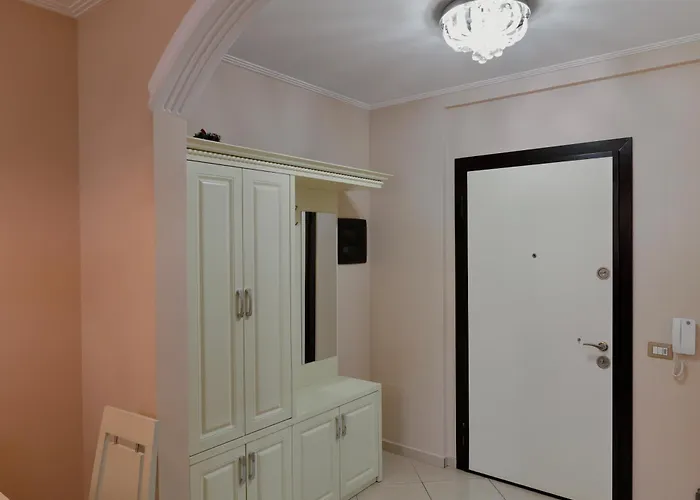 Apartment Comfy Flat In Astir Near Bus And Ac *