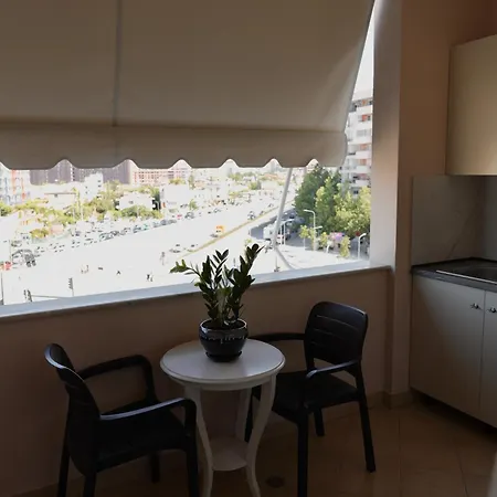 Comfy Flat In Astir Near Bus And Ac